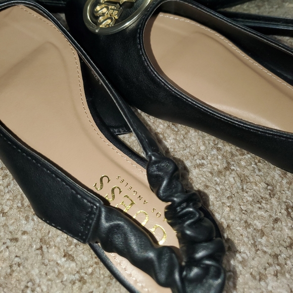Guess flats - Picture 2 of 4
